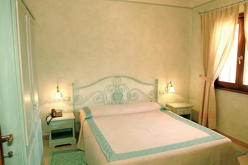 Residence Riva Azzurra Cannigione Pokój zdjęcie